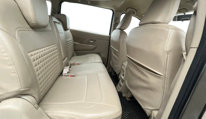 2024 Maruti Ertiga ZXI (O) CNG, CNG, Manual, 88,856 km, Right Side Rear Door Cabin