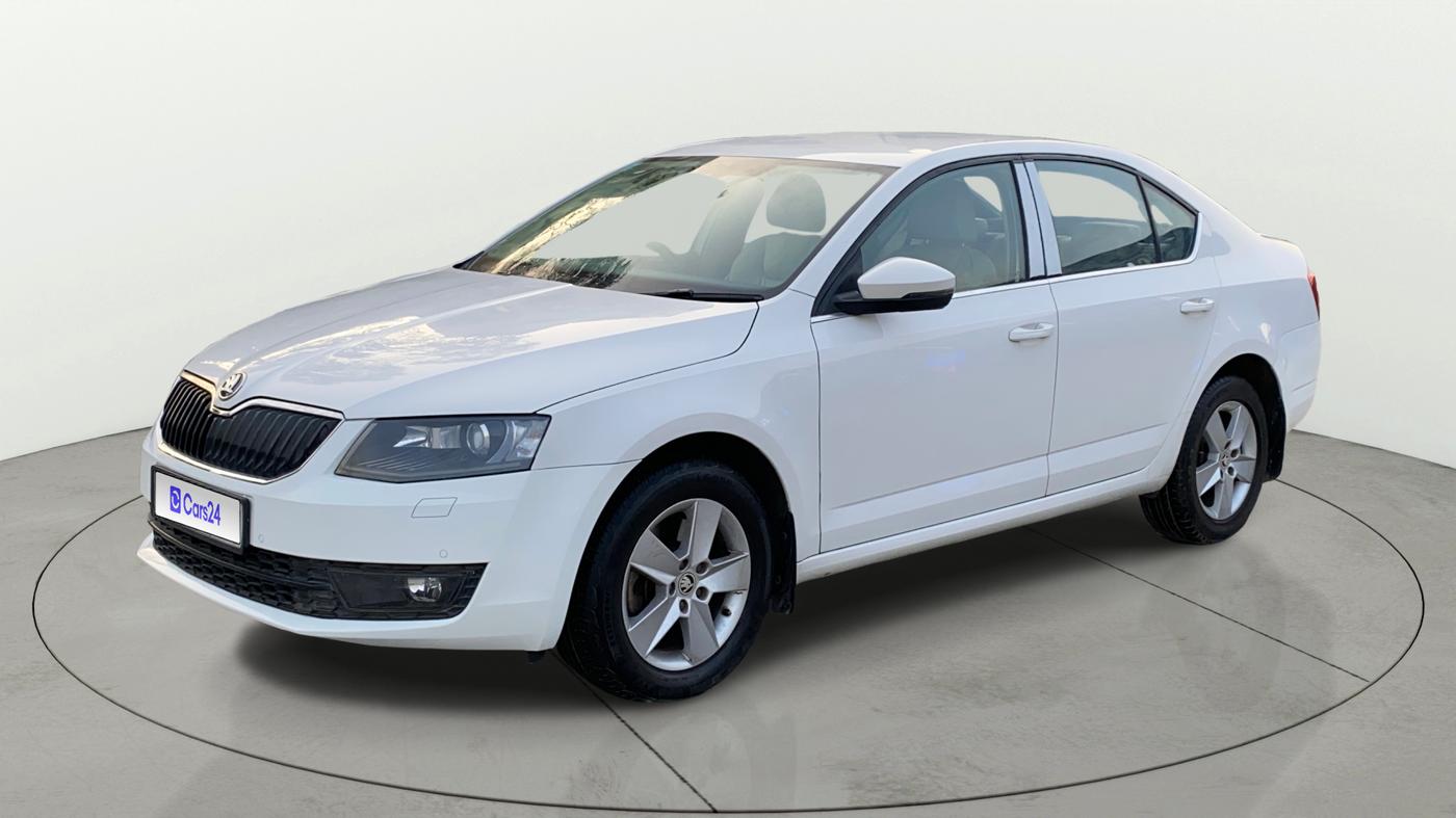 2017 Skoda Octavia STYLE PLUS AT 1.8 TSI, Petrol, Automatic, 49,876 km, Left Front Diagonal