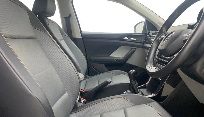 2024 Skoda KUSHAQ STYLE 1.0L TSI MT, Petrol, Manual, 17,862 km, Right Side Front Door Cabin