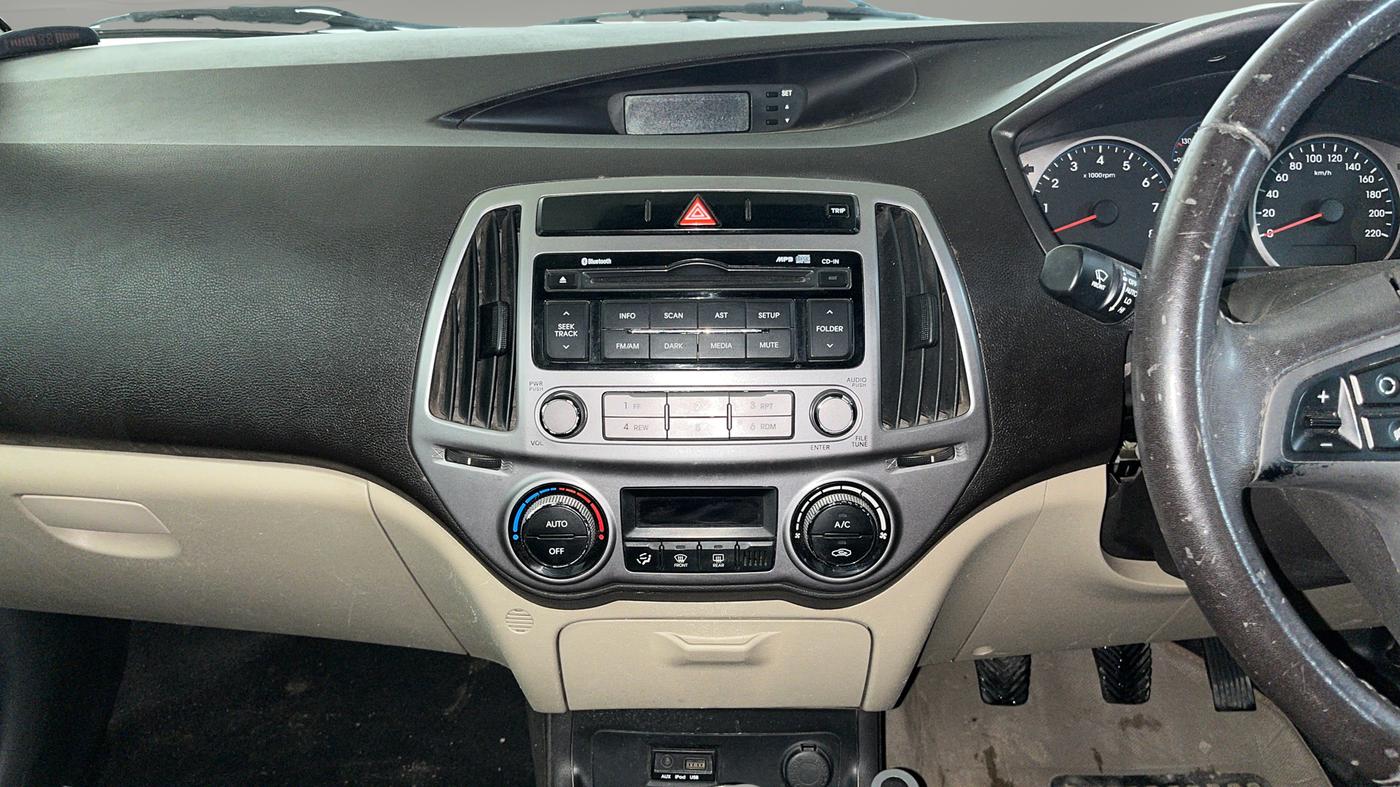2014 Hyundai Elite i20 SPORTZ 1.2, Petrol, Manual, 41,304 km, Air Conditioner