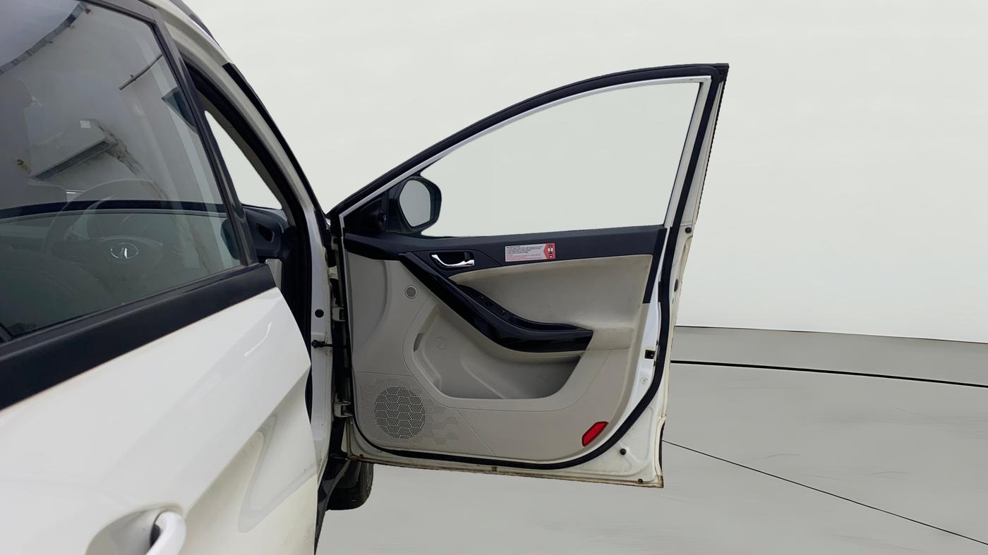 2023 Tata NEXON XZA PLUS PETROL, Petrol, Automatic, 36,172 km, RHS Front Door
