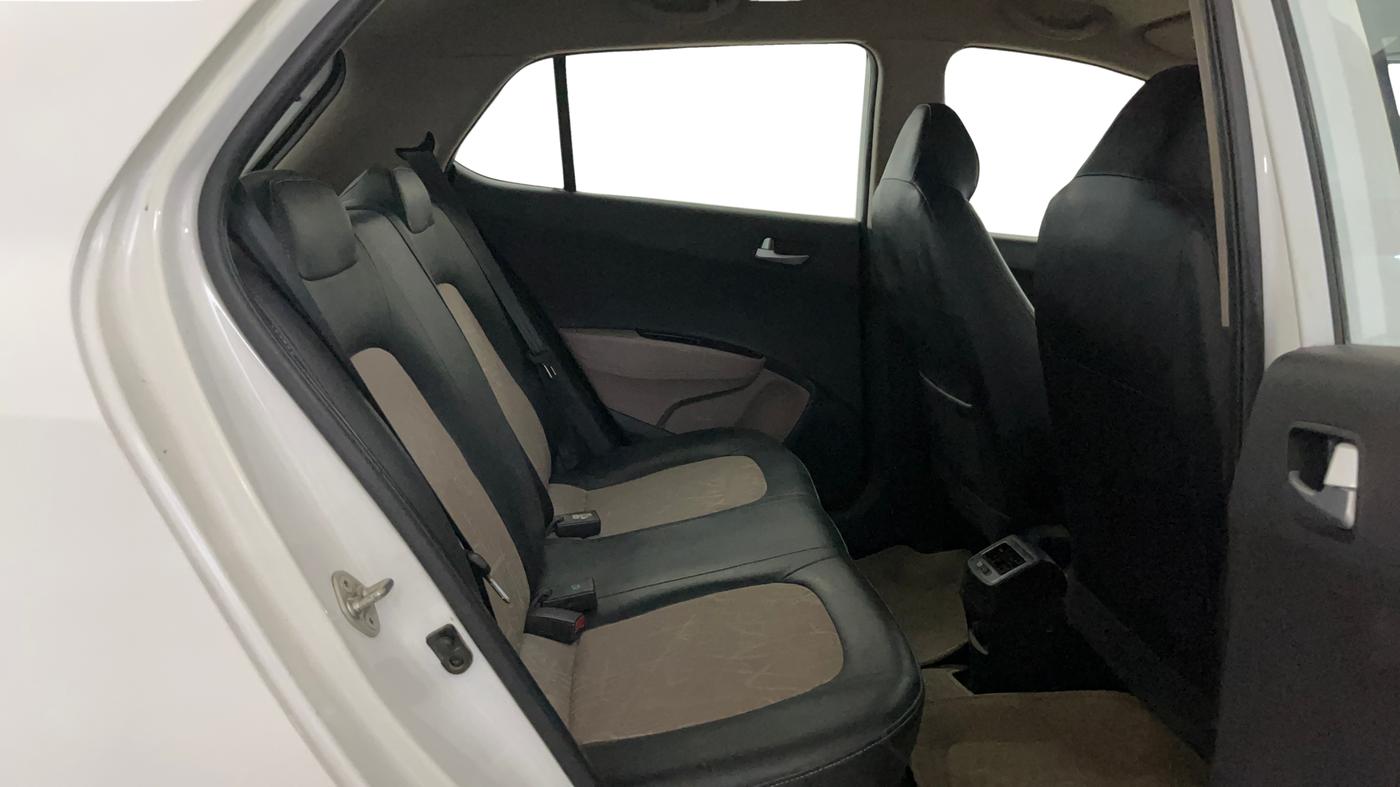 2019 Hyundai Grand i10 SPORTZ 1.2 KAPPA VTVT, Petrol, Manual, 31,104 km, Right Side Rear Door Cabin