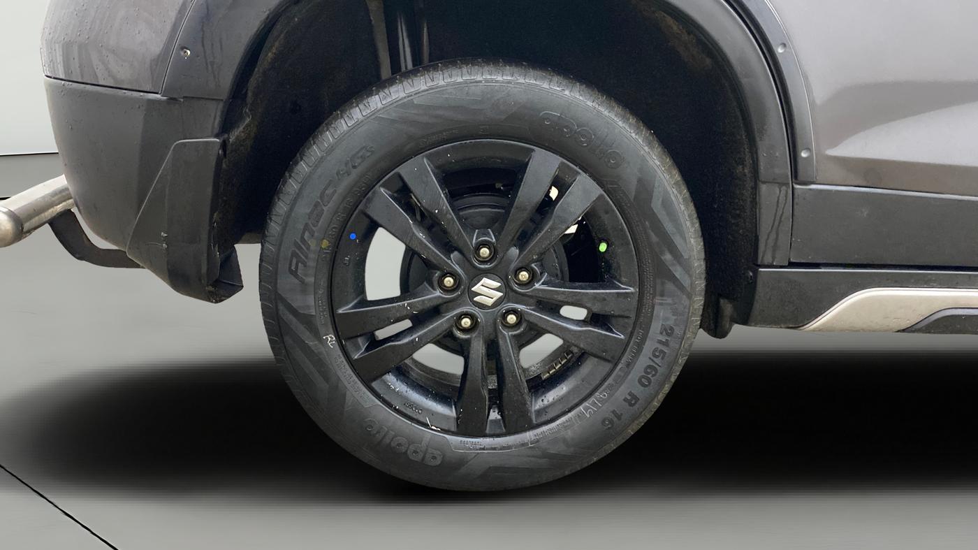 2018 Maruti Vitara Brezza ZDI PLUS AMT, Diesel, Automatic, 87,020 km, Right Rear Wheel