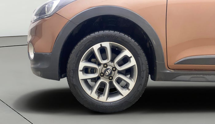 2018 Hyundai i20 Active 1.2 SX DUAL TONE, Petrol, Manual, 44,751 km, Left Front Wheel