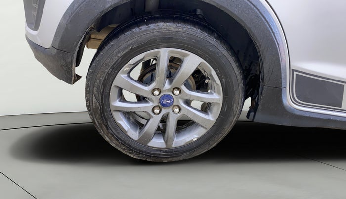 2019 Ford FREESTYLE TITANIUM 1.2 PETROL, Petrol, Manual, 76,498 km, Right Rear Wheel