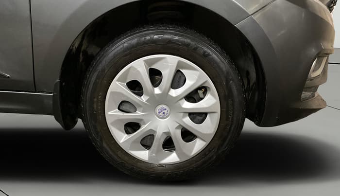 2022 Tata TIGOR XZ PLUS CNG, CNG, Manual, 1,00,828 km, Right Front Wheel
