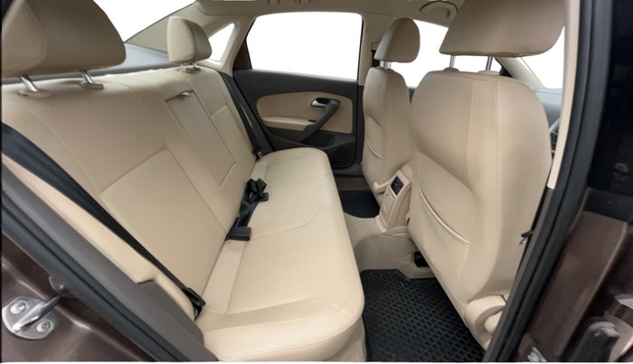 2017 Volkswagen Vento 1.2 TSI HIGHLINE PLUS AT, Petrol, Automatic, 43,250 km, Right Side Rear Door Cabin