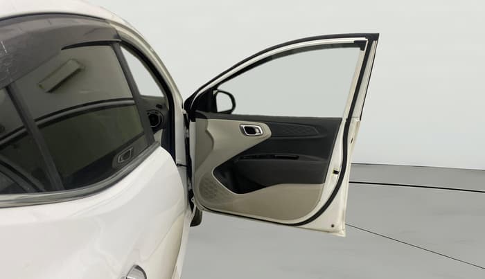 2023 Hyundai AURA SX 1.2, Petrol, Manual, 61,483 km, RHS Front Door