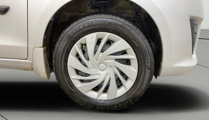2014 Maruti Ertiga VXI, Petrol, Manual, 69,572 km, Right Front Wheel