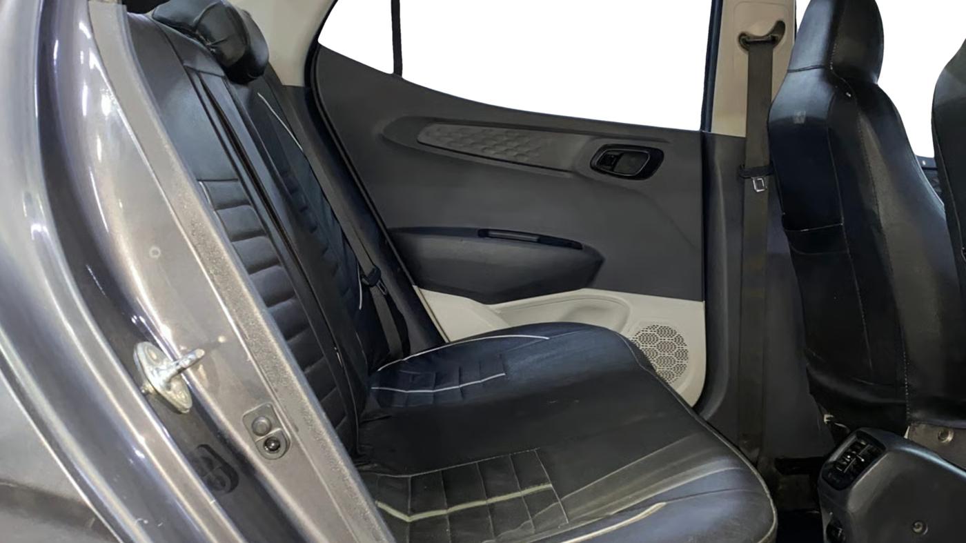 2022 Hyundai AURA S 1.2 AMT, Petrol, Automatic, 45,222 km, Right Side Rear Door Cabin