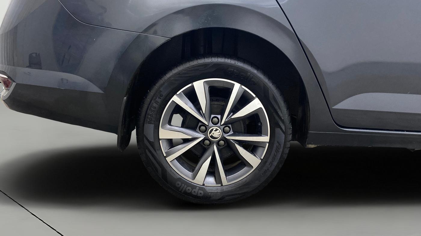 2022 Skoda SLAVIA STYLE 1.0L TSI MT, Petrol, Manual, 63,339 km, Right Rear Wheel