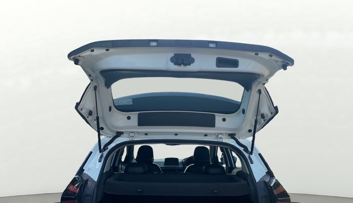 2024 Tata NEXON Pure 1.5 Revotorq 6AMT, Diesel, Automatic, 57,136 km, Boot Door Open