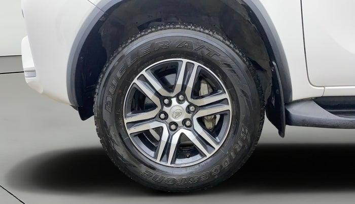 2024 Toyota Fortuner 4X2 MT 2.7 PETROL, Petrol, Manual, 22,651 km, Left Front Wheel