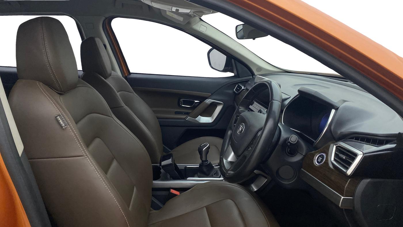 2019 Tata Harrier XZ 2.0L, Diesel, Manual, 62,458 km, Right Side Front Door Cabin