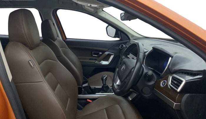 2019 Tata Harrier XZ 2.0L, Diesel, Manual, 61,983 km, Right Side Front Door Cabin