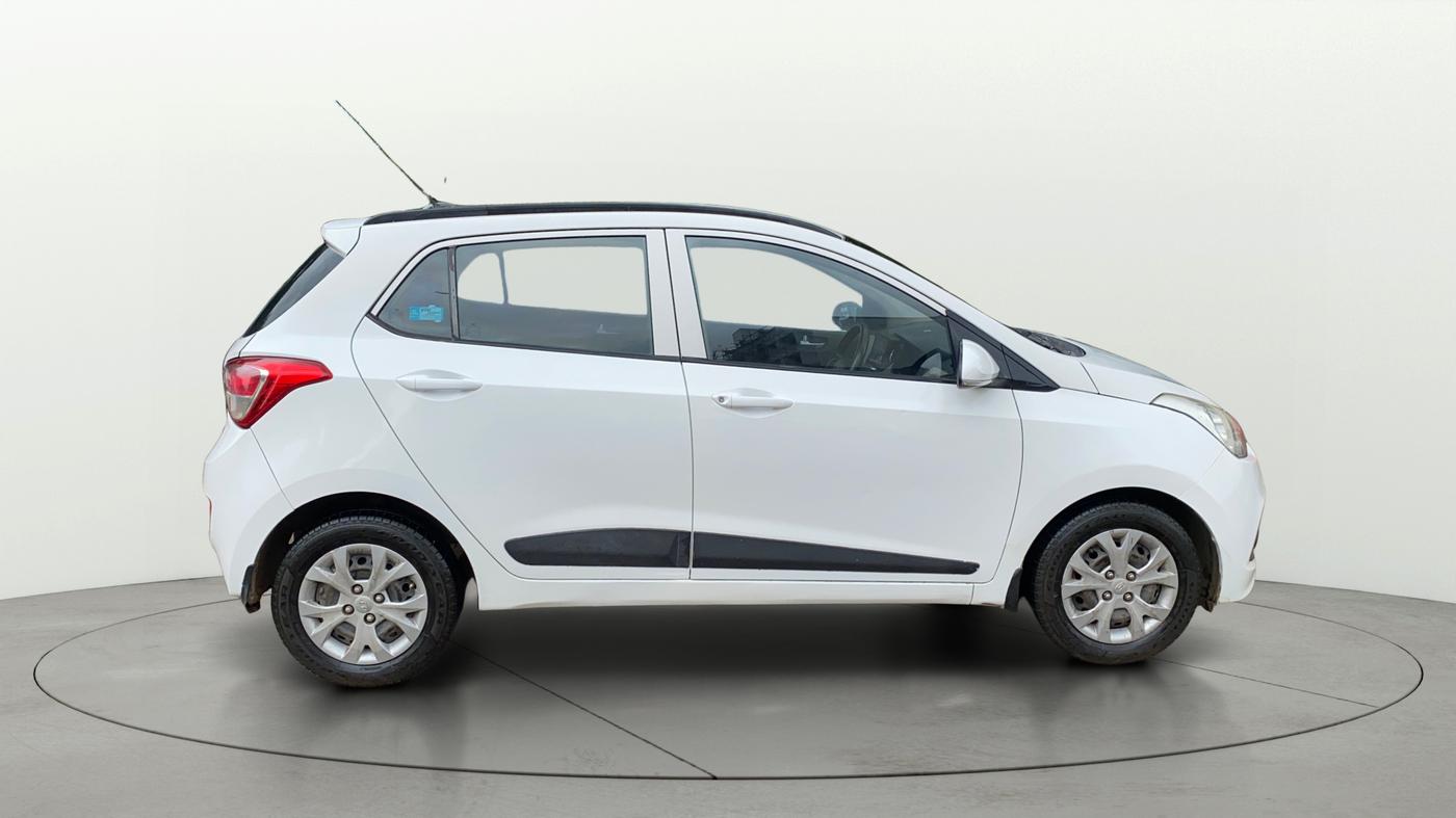 2016 Hyundai Grand i10 SPORTZ 1.2 KAPPA VTVT, Petrol, Manual, 91,651 km, Right Side View