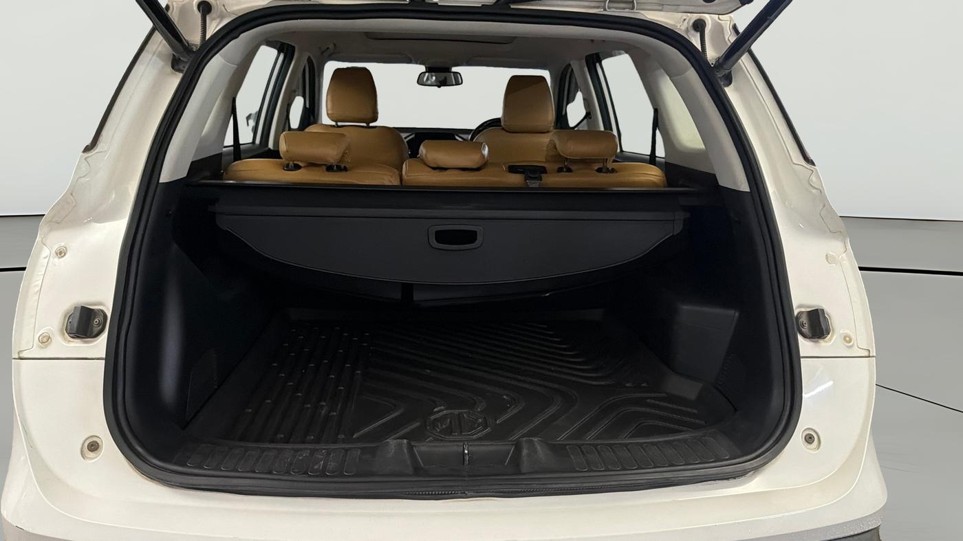 2019 MG HECTOR SHARP 1.5 DCT PETROL, Petrol, Automatic, 83,588 km, Boot Open Zoomed View