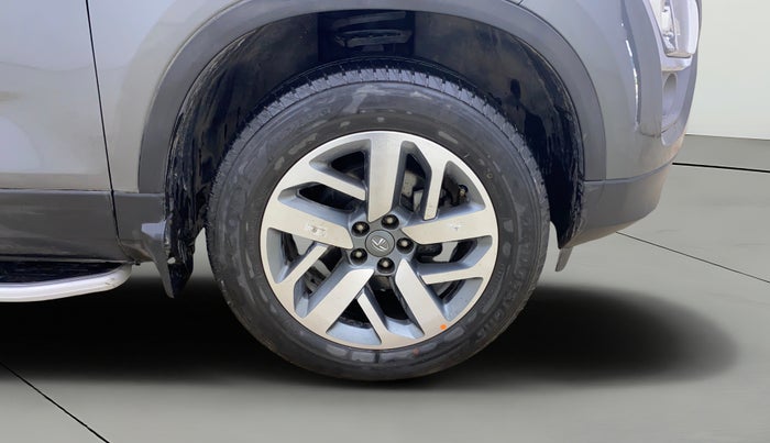 2021 Tata Safari XZA, Diesel, Automatic, 28,091 km, Right Front Wheel