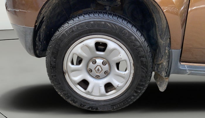 2013 Renault Duster RXL PETROL, Petrol, Manual, 59,188 km, Left Front Wheel