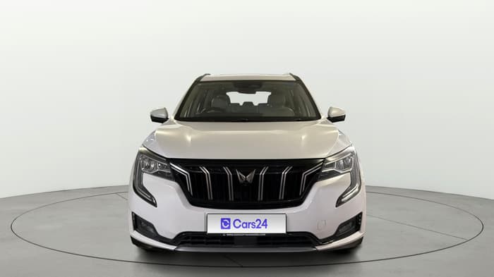 2022 Mahindra XUV700 AX 7 LUXURY P AT 7 STR, Petrol, Automatic, 97,659 km, Front