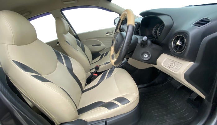 2022 Hyundai NEW SANTRO SPORTZ AMT, Petrol, Automatic, 17,113 km, Right Side Front Door Cabin