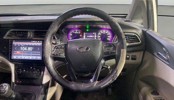 2018 Mahindra MARAZZO M6 8 STR, Diesel, Manual, 1,14,645 km, Steering Wheel Close Up