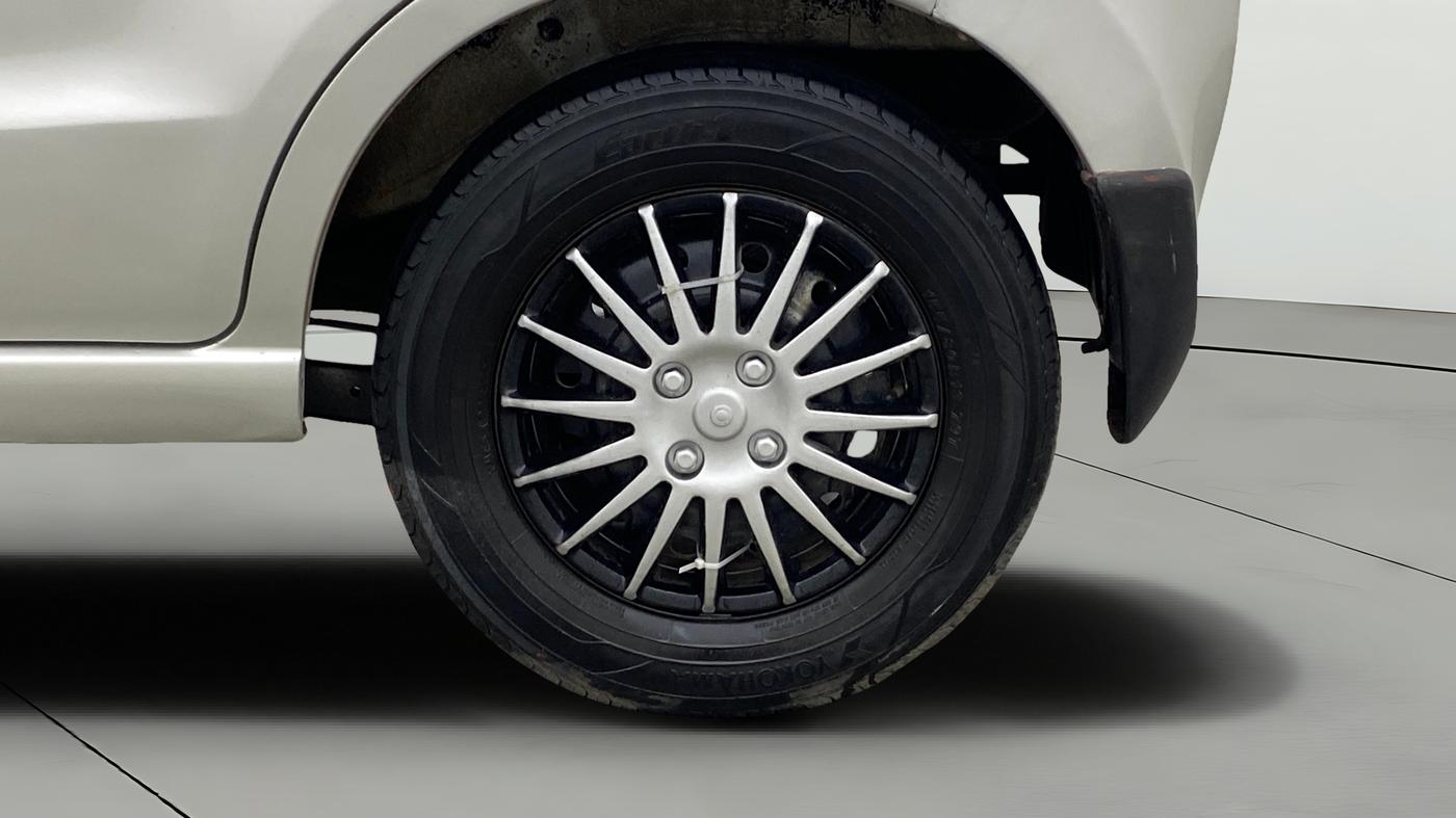 2013 Maruti A Star VXI, Petrol, Manual, 72,028 km, Left Rear Wheel