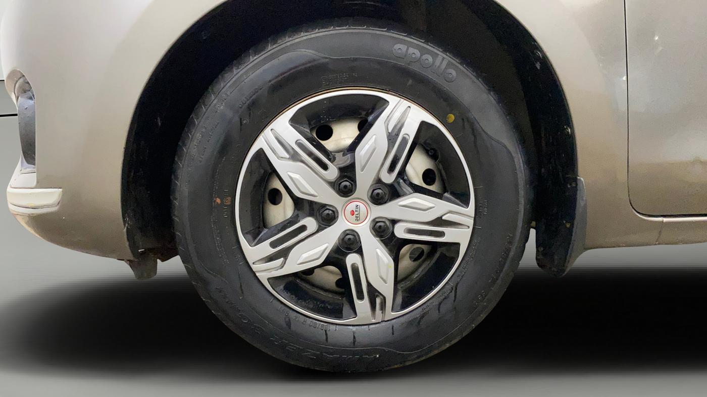 2019 Maruti Dzire LXI, Petrol, Manual, 52,252 km, Left Front Wheel