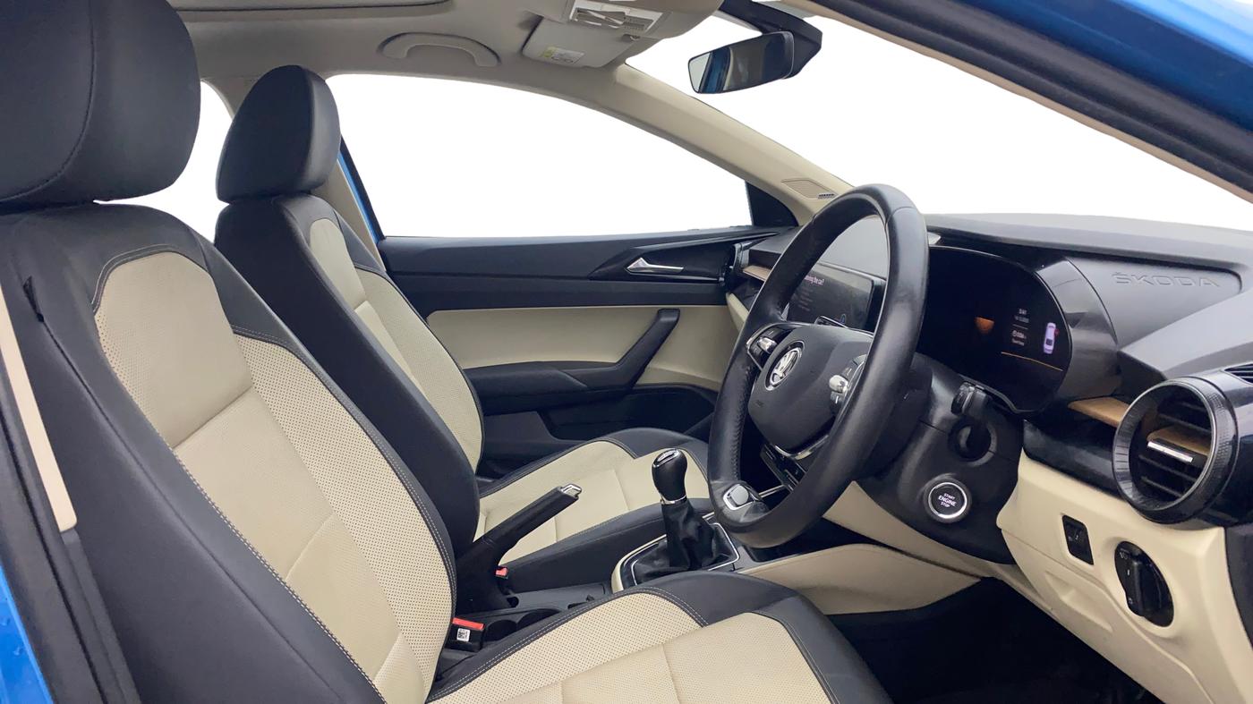 2022 Skoda SLAVIA STYLE 1.0L TSI MT, Petrol, Manual, 33,274 km, Right Side Front Door Cabin