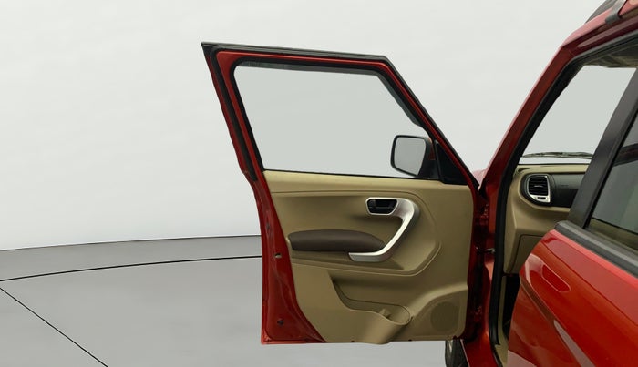 2016 Mahindra TUV300 T8 AMT, Diesel, Automatic, 55,936 km, LHS Front Door