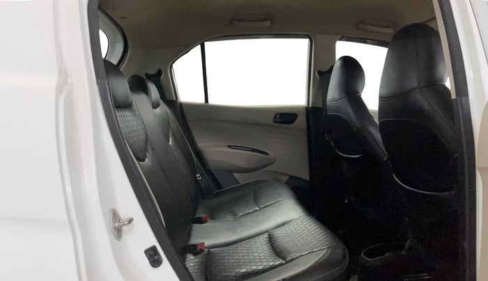 2021 Hyundai NEW SANTRO MAGNA EXECUTIVE CNG, CNG, Manual, 94,018 km, Right Side Rear Door Cabin