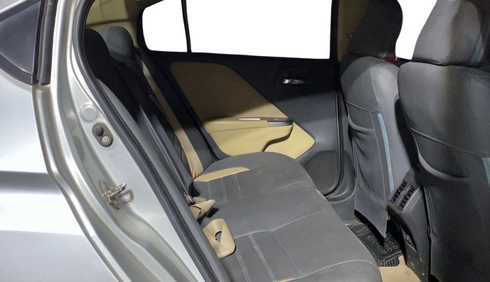 2015 Honda City 1.5L I-VTEC V MT, Petrol, Manual, 58,899 km, Right Side Rear Door Cabin