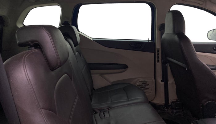 2020 Renault TRIBER RXT, Petrol, Manual, 49,771 km, Right Side Rear Door Cabin