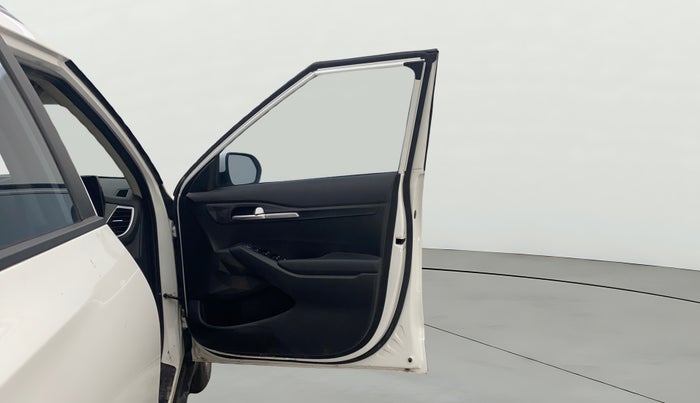 2022 KIA SELTOS HTK 1.5 PETROL, Petrol, Manual, 21,952 km, RHS Front Door