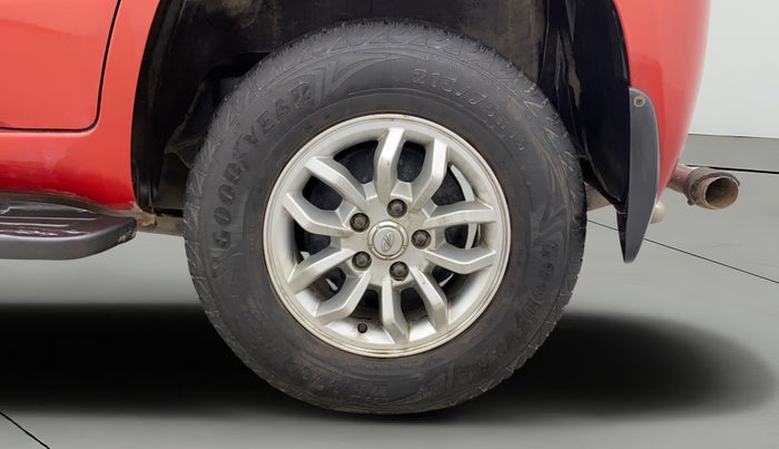 2017 Mahindra TUV300 T8, Diesel, Manual, 47,261 km, Left Rear Wheel