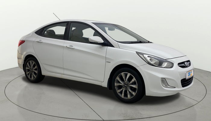 2015 Hyundai Verna FLUIDIC 1.6 CRDI SX, Diesel, Manual, 33,813 km, Right Front Diagonal