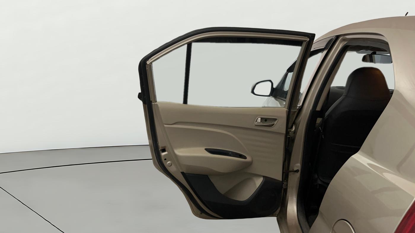 2019 Hyundai NEW SANTRO SPORTZ CNG, CNG, Manual, 88,433 km, LHS Rear Door