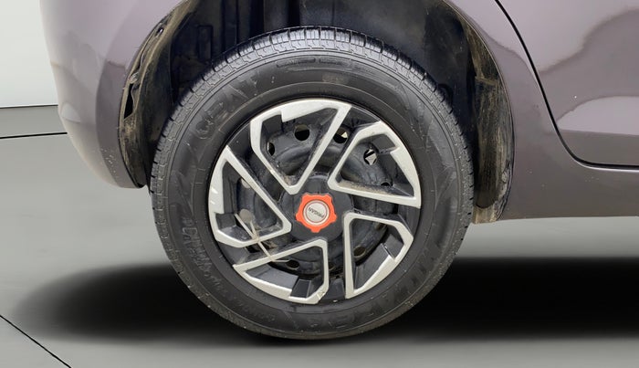 2016 Maruti Swift VXI, Petrol, Manual, 62,511 km, Right Rear Wheel