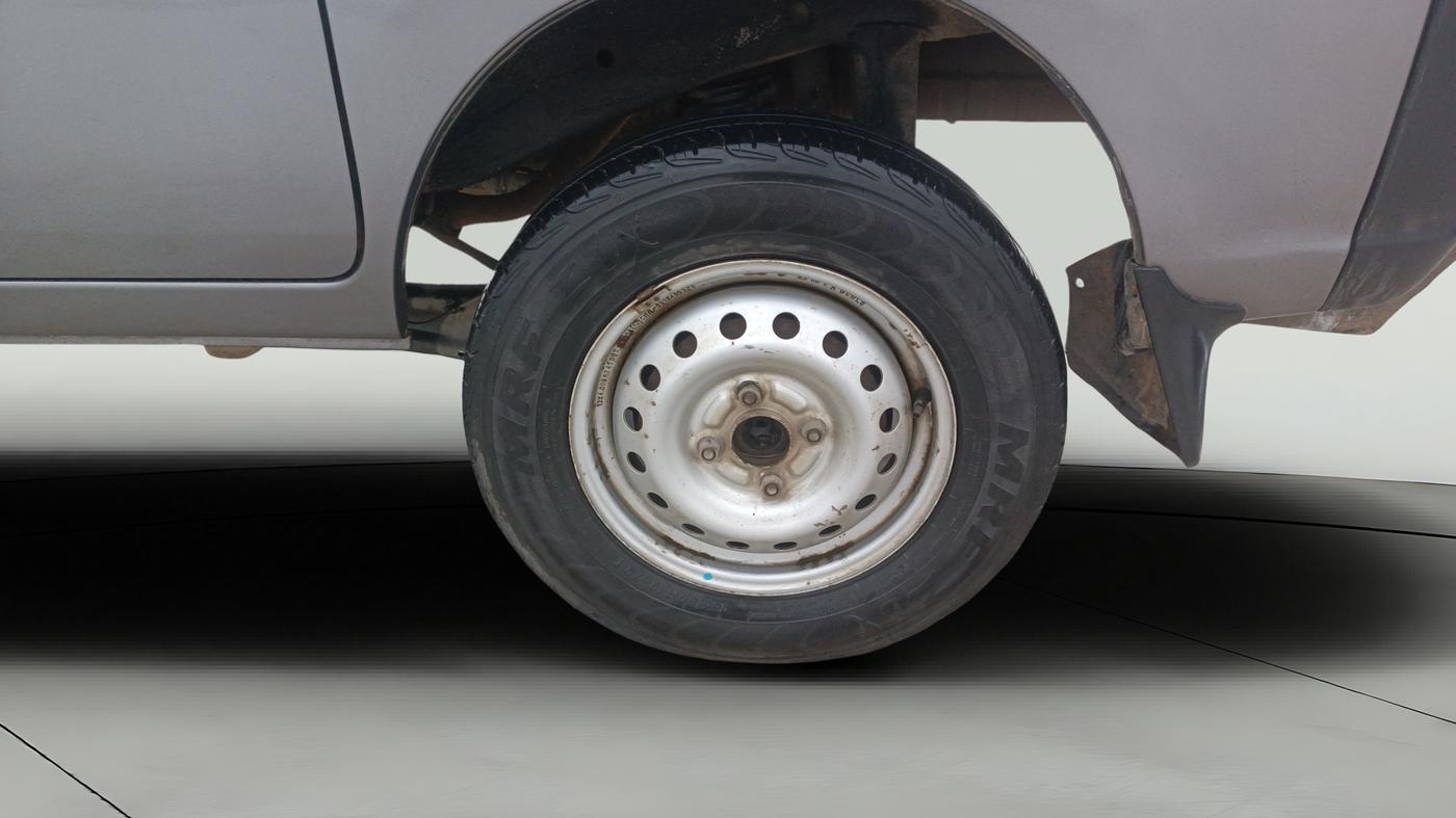 2023 Maruti Eeco  5 STR STD, Petrol, Manual, 97,824 km, Left Rear Wheel