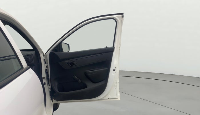 2023 Renault Kwid RXL 1.0, Petrol, Manual, 72,665 km, RHS Front Door