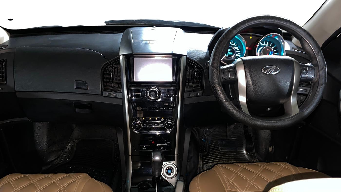 2021 Mahindra XUV500 W7 AT, Diesel, Automatic, 10,547 km, Dashboard
