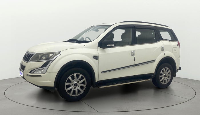 2015 Mahindra XUV500 W10 AWD, Diesel, Manual, 1,08,006 km, Left Front Diagonal