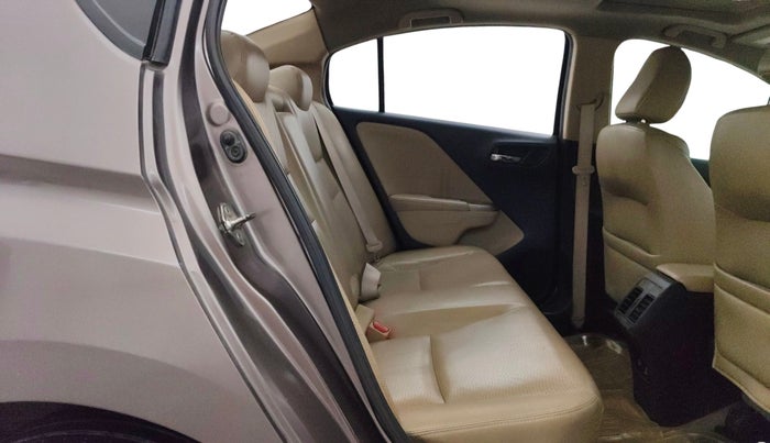 2014 Honda City 1.5L I-VTEC VX CVT, Petrol, Automatic, 1,46,790 km, Right Side Rear Door Cabin