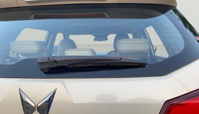 2023 Mahindra XUV300 W8 (O) 1.2 PETROL, Petrol, Manual, 30,905 km, Rear Wiper
