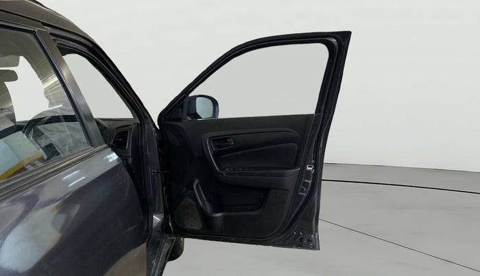 2021 Maruti Vitara Brezza VXI, Petrol, Manual, 73,300 km, RHS Front Door