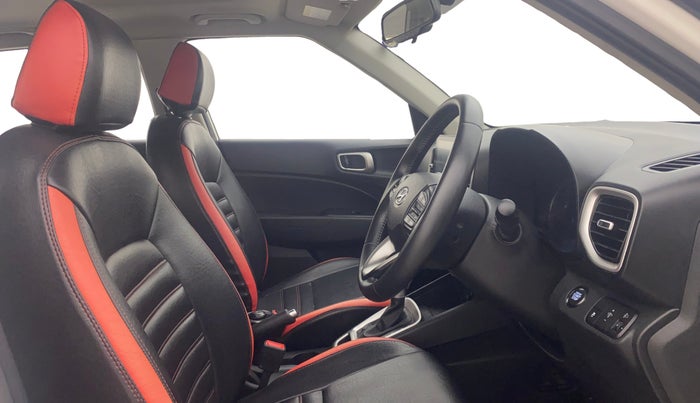 2019 Hyundai VENUE SX PLUS 1.0 TURBO DCT, Petrol, Automatic, 83,923 km, Right Side Front Door Cabin