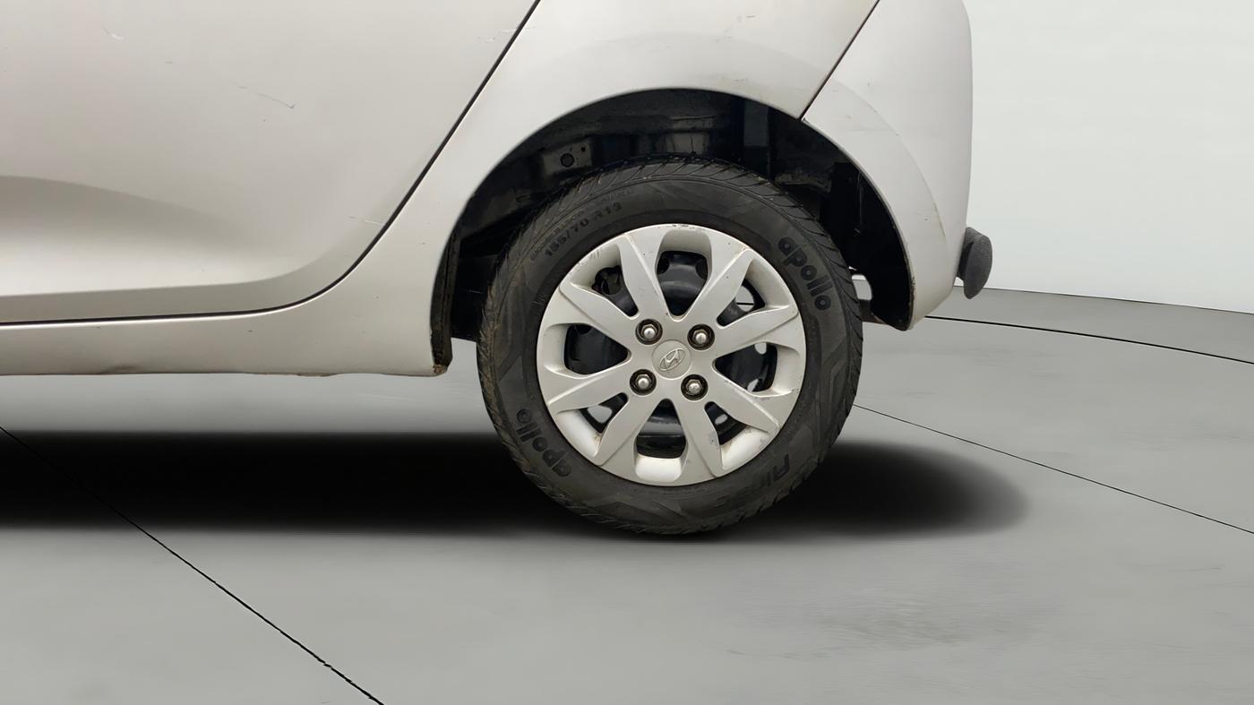 2018 Hyundai Eon MAGNA +, Petrol, Manual, 30,714 km, Left Rear Wheel