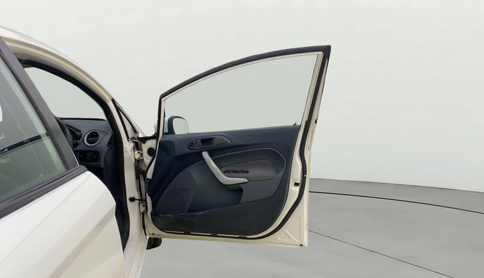 2013 Ford Fiesta STYLE DIESEL, Diesel, Manual, 1,23,128 km, RHS Front Door