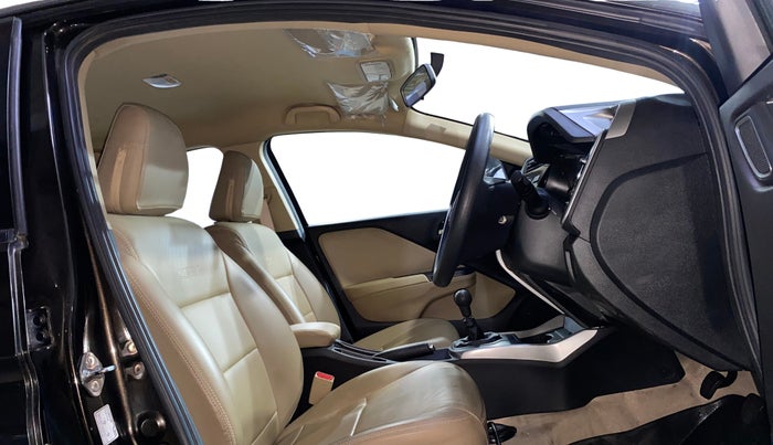 2022 Honda City 1.5L I-VTEC V MT 4TH GEN, Petrol, Manual, 7,329 km, Right Side Front Door Cabin