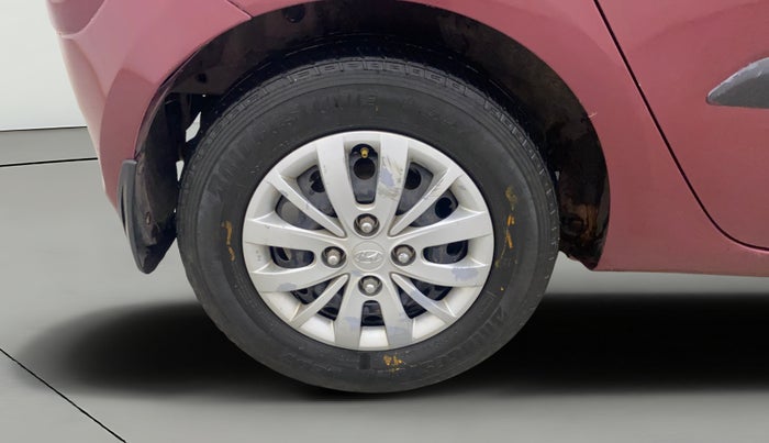 2016 Hyundai i10 SPORTZ 1.1, Petrol, Manual, 73,753 km, Right Rear Wheel